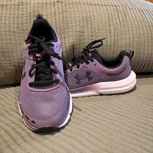 Under Armour Charged Assert 10 women's running shoes size 8